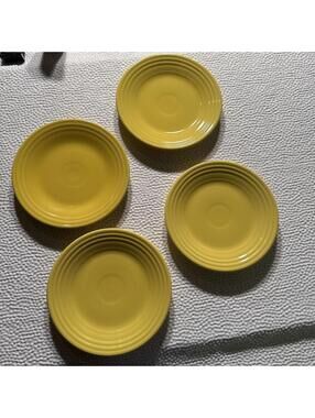 FIESTAWARE 9" SUNFLOWER YELLOW SET OF 4 DINNER PLATES FIESTA LEAD FREE